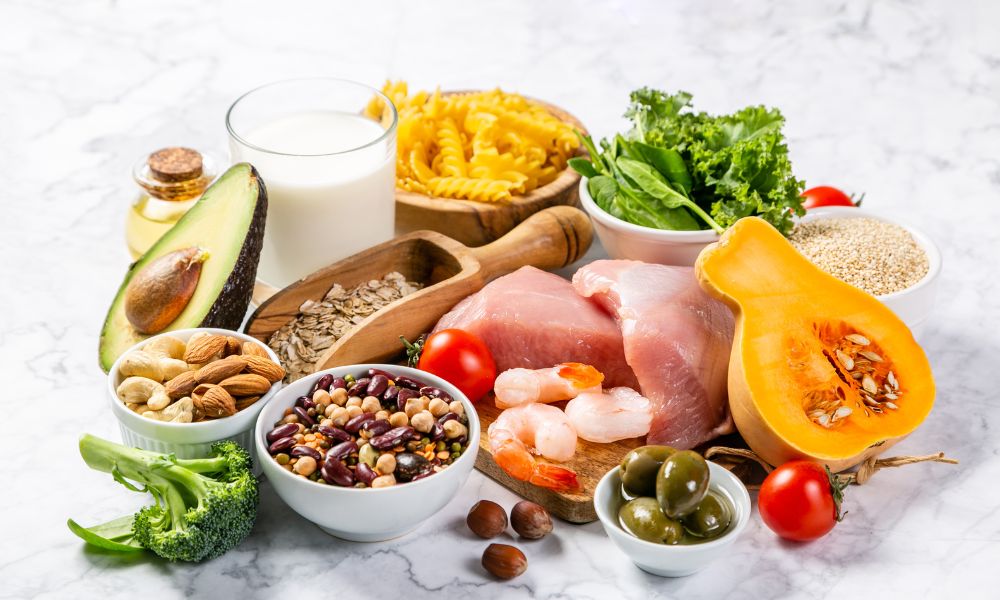 Chế độ ăn uống khoa học giúp phục hồi tóc khô xơ