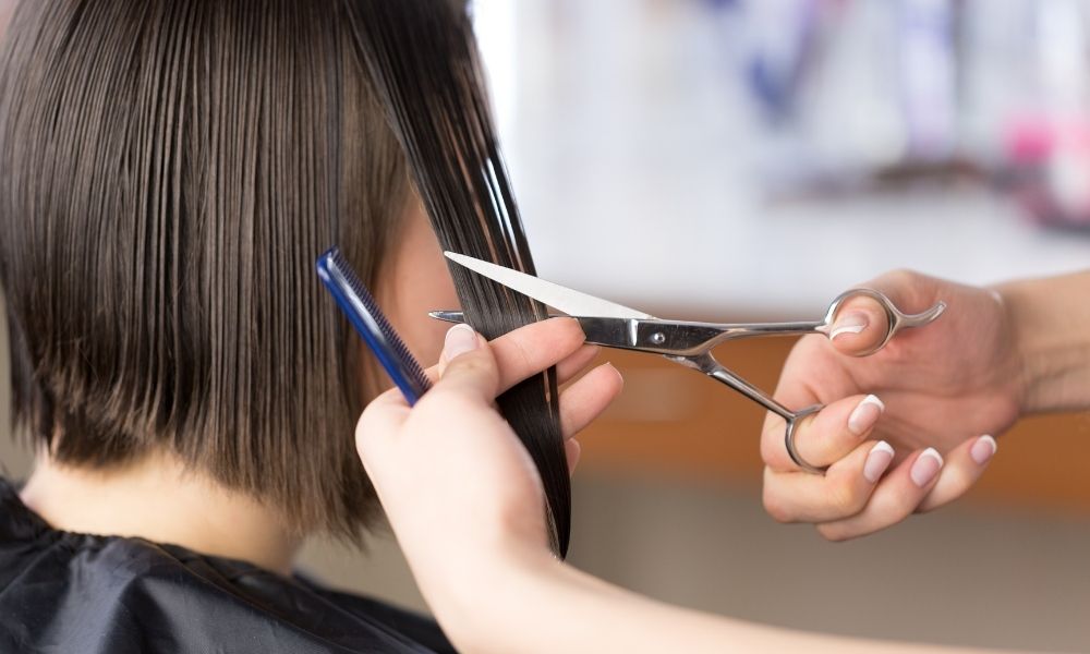 Chọn ngày đẹp cắt tóc trong tháng 12 đón may mắn và điềm lành