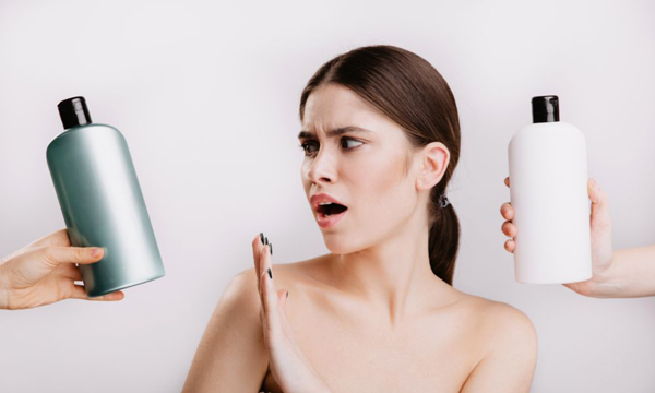 Sử dụng dầu gội không phù hợp khiến tóc nhanh bết
