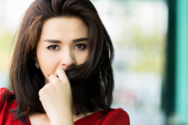 sử dụng dầu gội có dầu xả giúp khử mùi hôi tóc